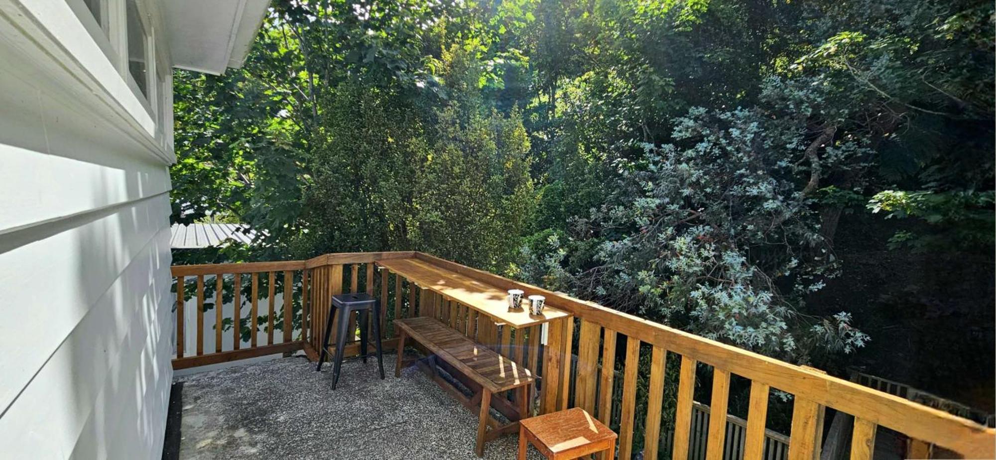 Bridge & Birds Bed & Breakfast Wellington Exterior photo